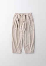 画像をギャラリービューアに読み込む, 【予約商品・12月下旬発送予定】Corduroy barrel pants beige