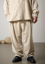 画像をギャラリービューアに読み込む, 【予約商品・12月下旬発送予定】Corduroy barrel pants beige
