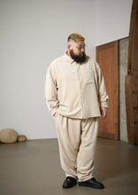 画像をギャラリービューアに読み込む, 【予約商品・12月下旬発送予定】Corduroy barrel pants beige
